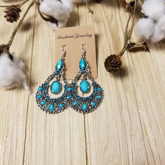 Gorgeous Beaded and Stone Bohemian TURQUOISE  Dangle earrings - Picture 8 of 13